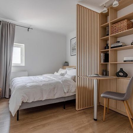 Little Attic By Citylife Suites Bukarest Exteriör bild