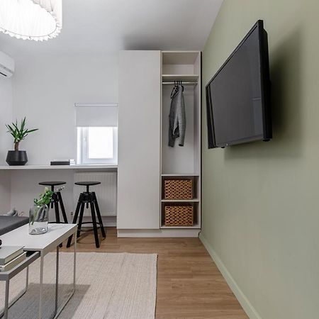 Little Attic By Citylife Suites Bukarest Exteriör bild